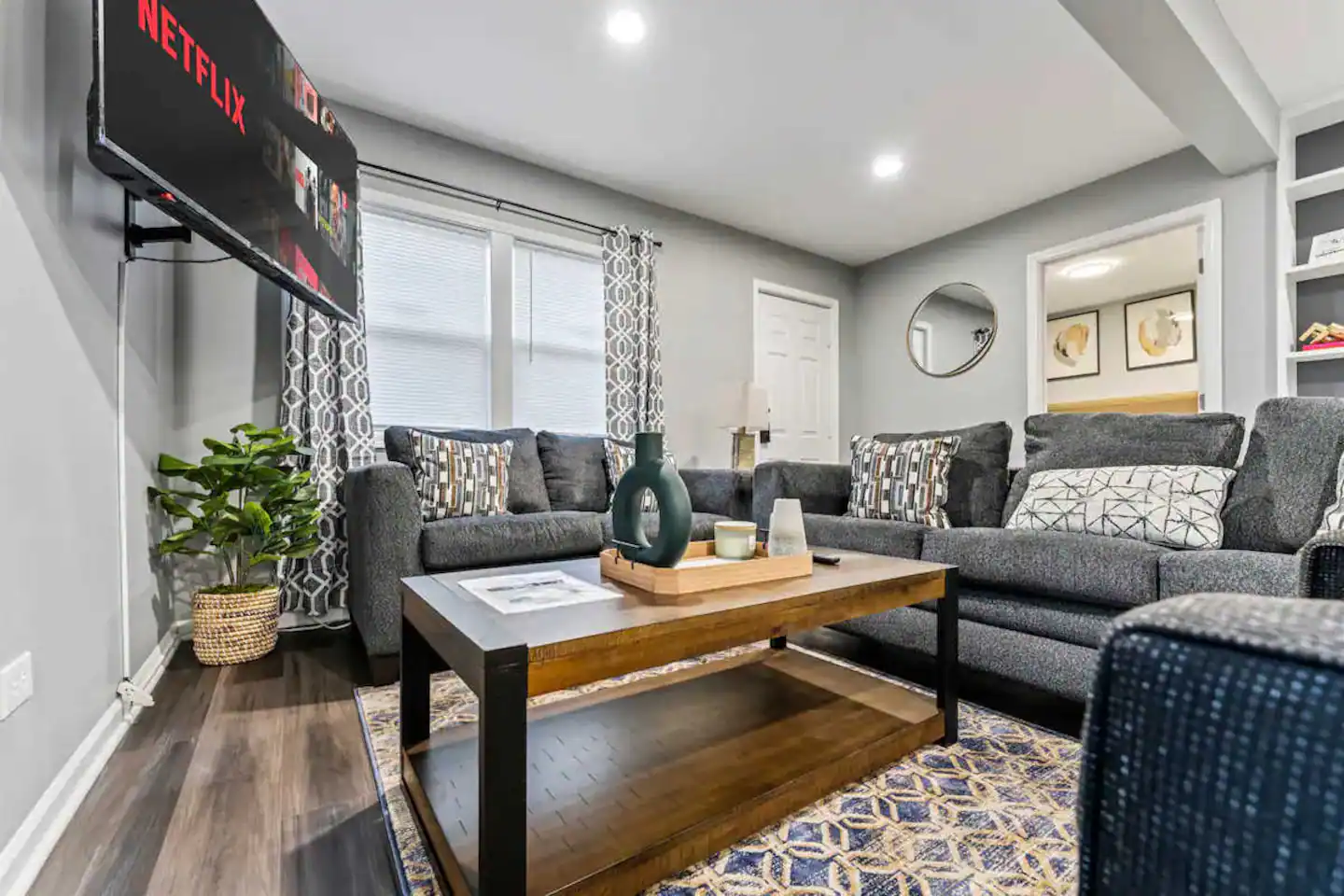 4BR Hot Tub Retreat near Great Lakes Naval Base gallery image