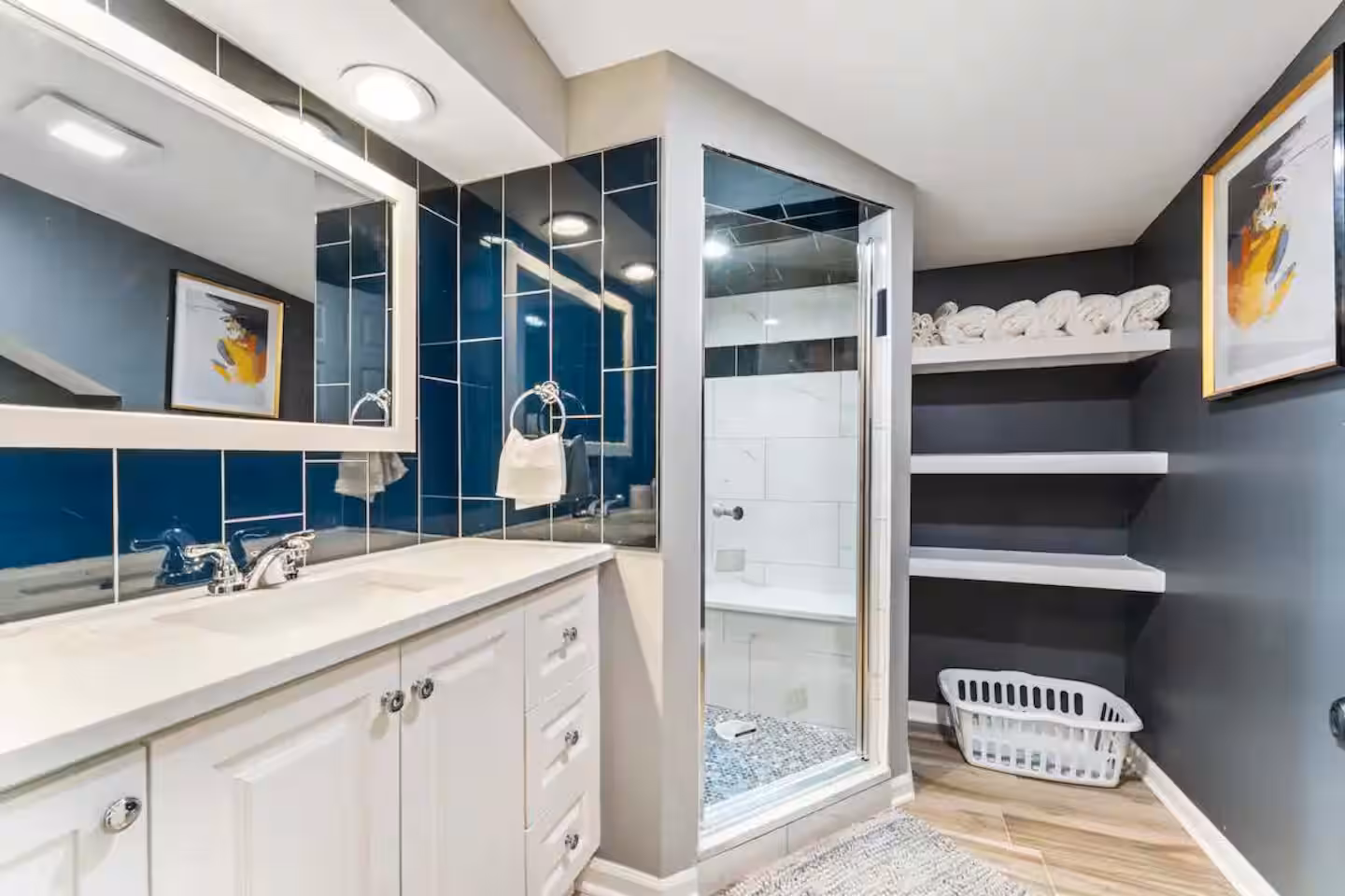 4BR Hot Tub Retreat near Great Lakes Naval Base gallery image