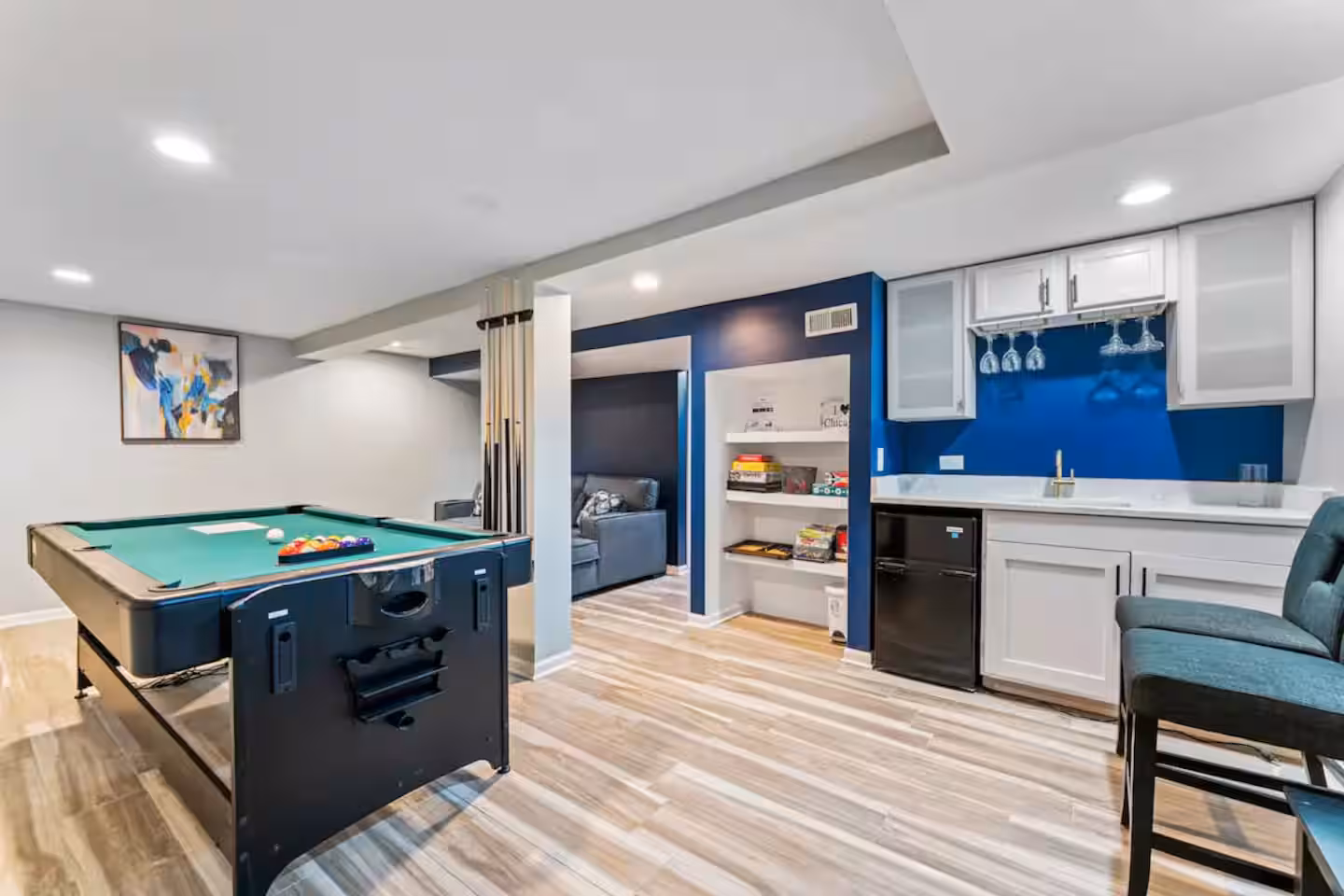 4BR Hot Tub Retreat near Great Lakes Naval Base gallery image